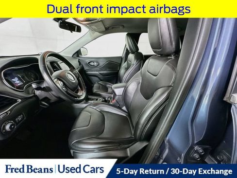 Used 2019 Jeep Cherokee Latitude Plus w/ Cold Weather Group AWD/4WD image 24