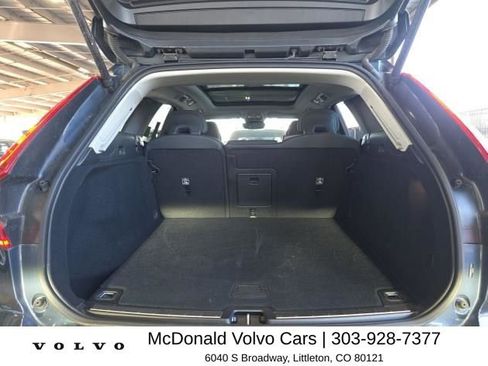Used 2025 Volvo XC60 B5 Plus AWD/4WD image 10