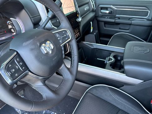 New 2026 RAM 2500 Laramie AWD/4WD image 9