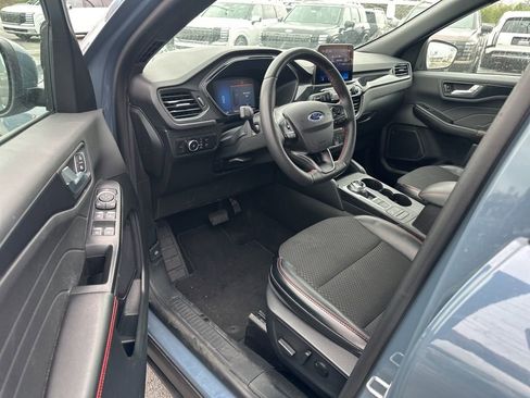 Used 2025 Ford Escape ST-Line Select image 26