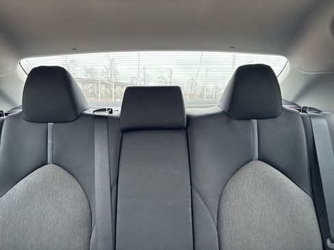 Used 2021 Toyota Camry LE image 19