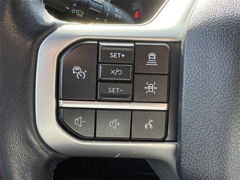 Certified 2024 Ford Expedition Limited image 18