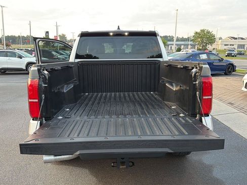 Certified 2024 Toyota Tacoma SR5 AWD/4WD image 32