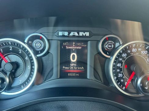 Used 2019 RAM 1500 Big Horn AWD/4WD image 9