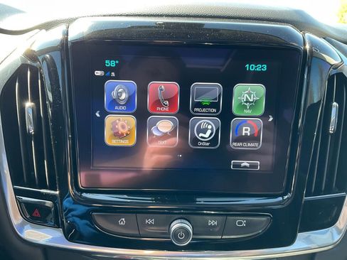 Used 2019 Chevrolet Traverse LT w/ LPO, Blackout Package AWD/4WD image 12