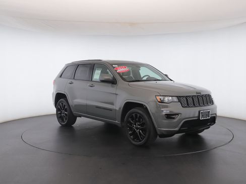 Used 2021 Jeep Grand Cherokee Laredo X image 37