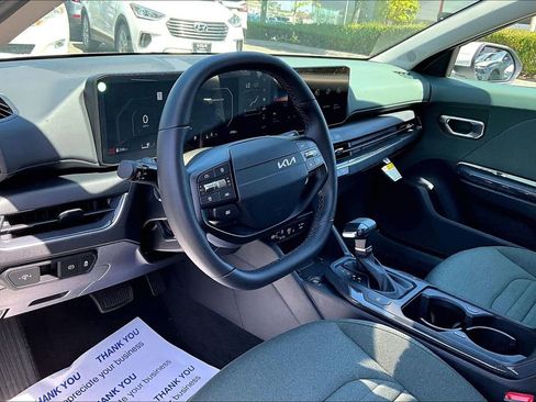 Certified 2025 Kia K4 EX FWD image 9