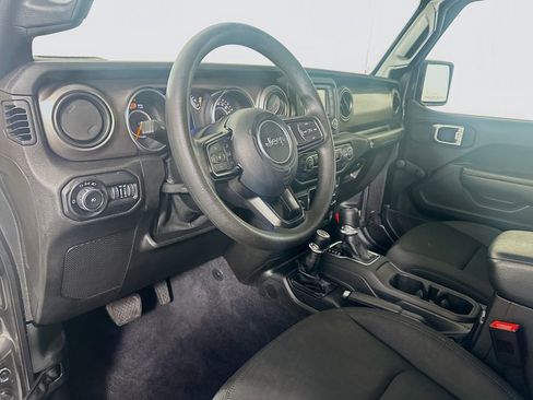 Used 2020 Jeep Wrangler Unlimited Sport image 9