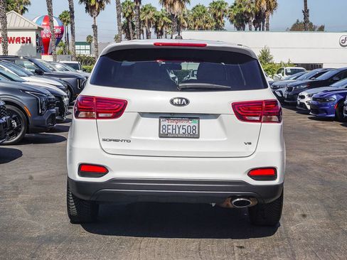 Used 2019 Kia Sorento AWD V6 image 6