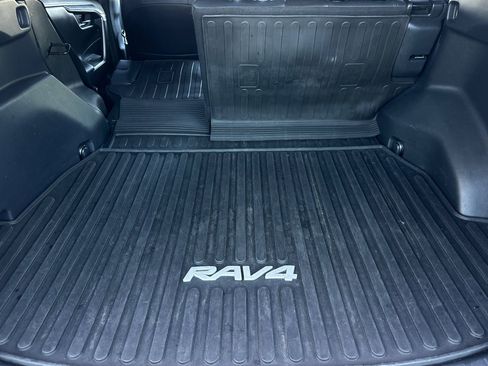 Used 2021 Toyota RAV4 XSE AWD/4WD image 27