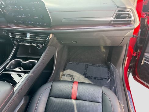 Used 2024 Chevrolet Traverse RS w/ LPO, Floor Liner Package FWD image 19