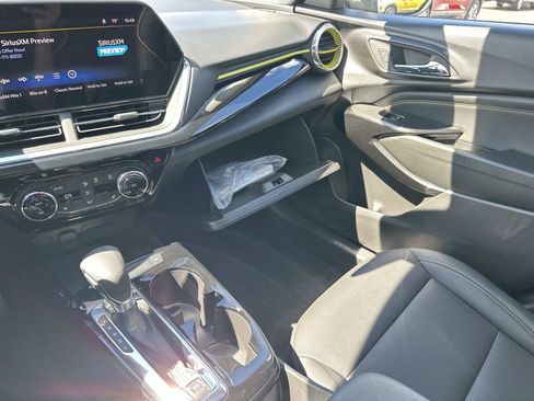 Certified 2024 Chevrolet Trax ACTIV w/ Sunroof Package FWD image 32