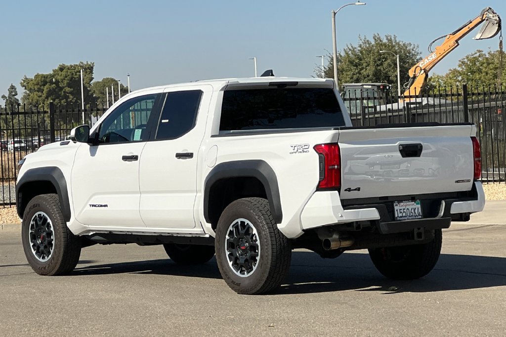 Certified 2026 Toyota Tacoma TRD Off-Road w/ TRD Off Road Premium Package AWD/4WD image 7