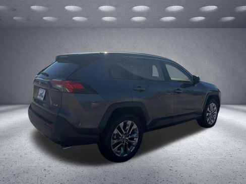 Used 2023 Toyota RAV4 XLE Premium FWD image 7