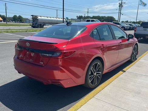Used 2025 Toyota Camry XSE AWD/4WD image 5