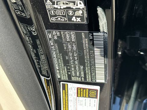 New 2026 Mercedes-Benz EQS 400 4MATIC SUV image 34