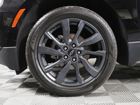 Used 2022 Chevrolet Equinox RS w/ LPO, Floor Liner Package image 9