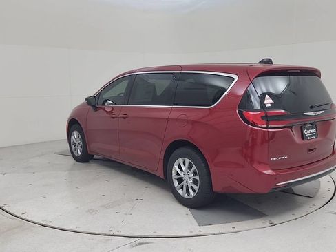 New 2026 Chrysler Pacifica Select AWD/4WD image 11