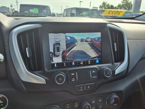 Used 2022 GMC Terrain SLT w/ Tech Package image 11