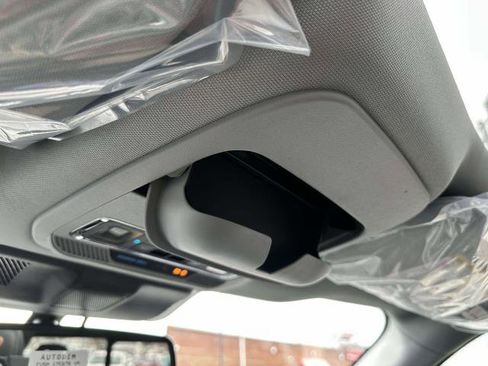 New 2026 Ford F250 Lariat w/ Black Appearance Package image 29