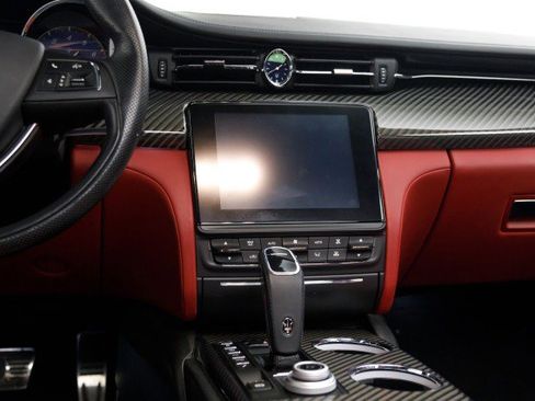 Used 2020 Maserati Quattroporte S GranSport image 26