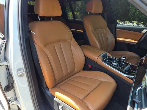 Used 2020 BMW X7 xDrive40i w/ M Sport Package AWD/4WD image 56