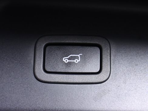 Used 2015 Land Rover Range Rover Supercharged AWD/4WD image 38