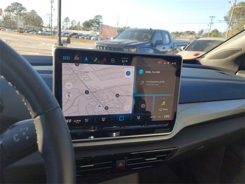 Certified 2025 Volkswagen ID.4 Pro S image 20