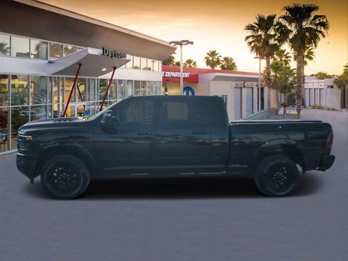 Used 2025 RAM 3500 Limited image 6