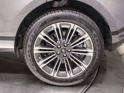 Used 2025 Land Rover Range Rover Evoque S AWD/4WD image 9