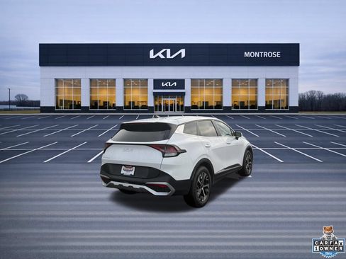 Certified 2023 Kia Sportage EX FWD image 6