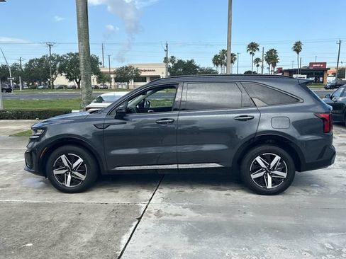 Certified 2023 Kia Sorento S FWD image 10