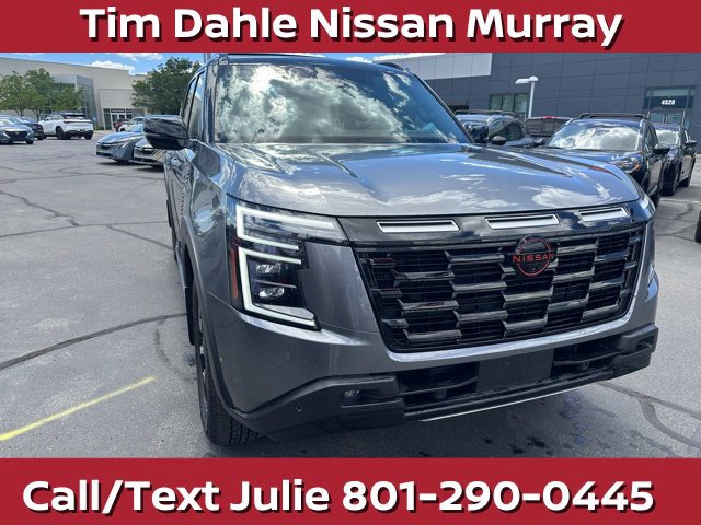 Used 2025 Nissan Armada PRO-4X AWD/4WD image 3