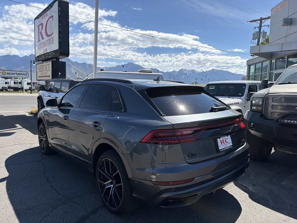 Used 2019 Audi Q8 Prestige w/ Luxury Package AWD/4WD image 3