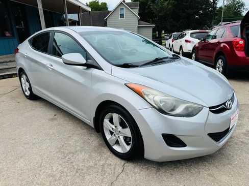 Used 2013 Hyundai Elantra GLS FWD image 1