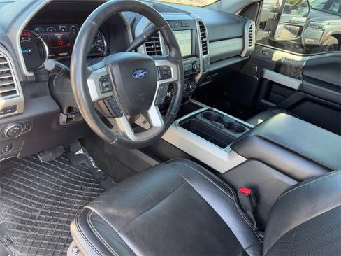 Used 2017 Ford F250 Lariat w/ Chrome Package image 18