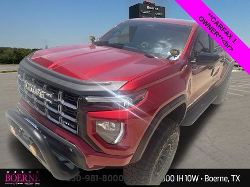 Used 2025 GMC Canyon AT4 w/ AT4 Premium Package AWD/4WD image 4