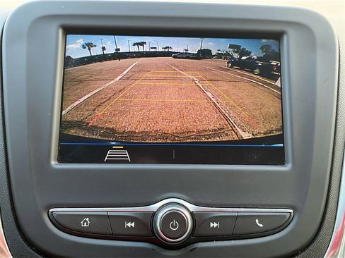 Used 2020 Chevrolet Equinox LS w/ LS Convenience Package image 14