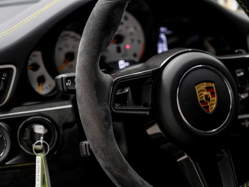 Used 2019 Porsche 911 GT2 RS RWD image 18