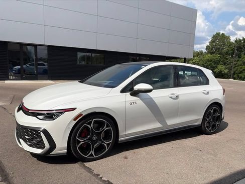Used 2025 Volkswagen GTI Autobahn FWD image 6