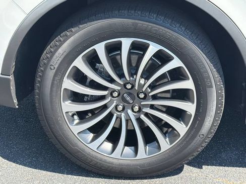 Used 2022 Lincoln Aviator Reserve w/ Equipment Group 201A RWD image 19