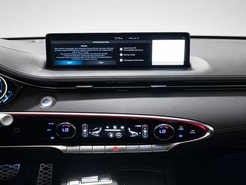 Used 2023 Genesis GV70 2.5T w/ Sport Prestige Package AWD/4WD image 15