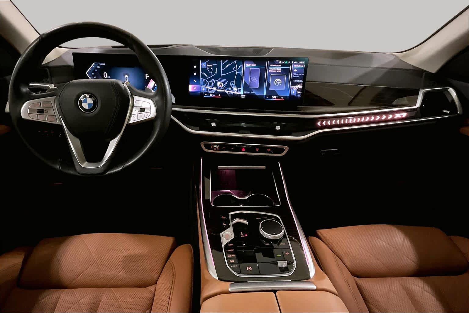 Used 2023 BMW X7 xDrive40i w/ Parking Assistance Package AWD/4WD image 15