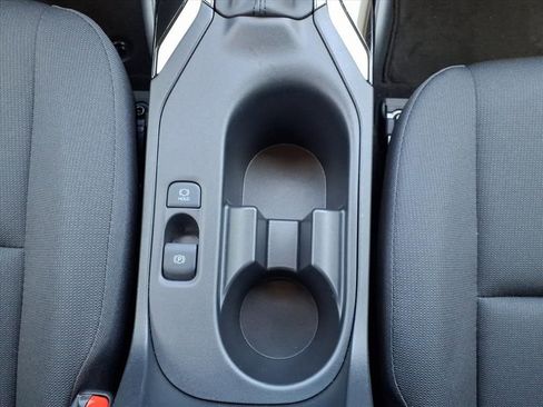 Used 2025 Toyota Corolla LE image 24