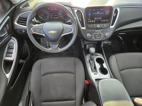 Used 2024 Chevrolet Malibu LS FWD image 12
