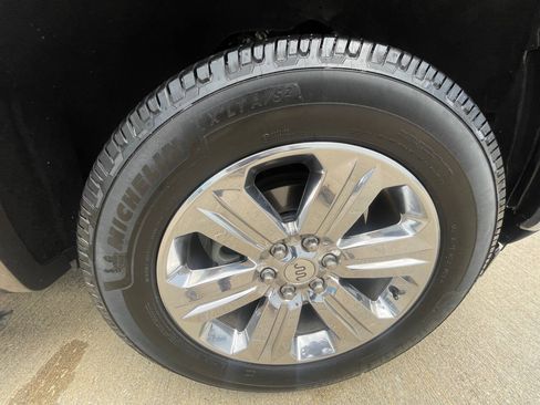 Used 2018 Ford F150 King Ranch w/ Equipment Group 601A Luxury AWD/4WD image 10