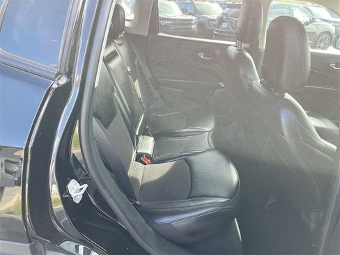 Used 2020 Jeep Compass Latitude image 24