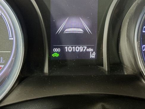 Used 2019 Toyota Camry LE image 18