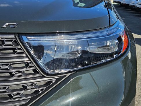 Used 2022 Ford Explorer XLT w/ Equipment Group 202A AWD/4WD image 10
