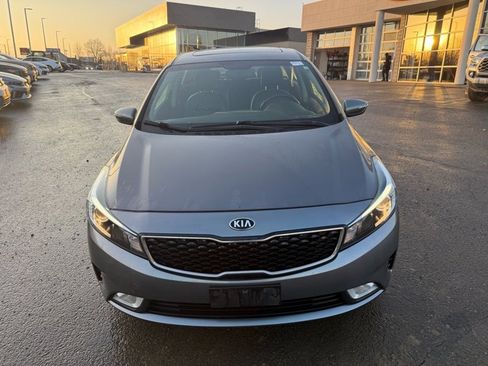 Used 2017 Kia Forte EX w/ EX Premium Tech Package image 2
